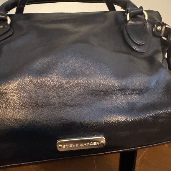 Steve Madden Elegant Black Leather Shoulder Bag - Picture 15 of 16